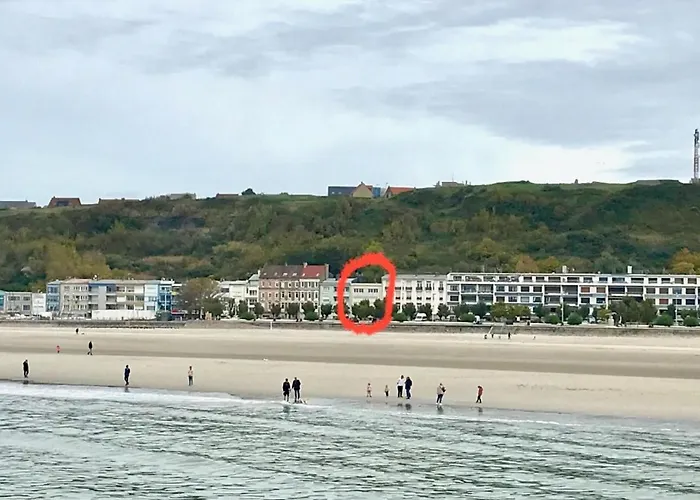 Le Baron Bucaille Face A La 300 M De Nausicaa 아파트